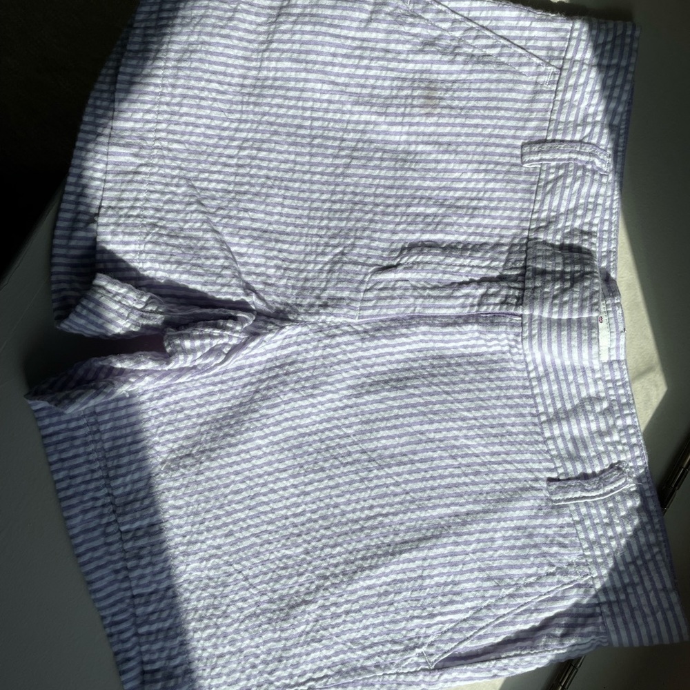 Vineyard Vines shorts size 14
